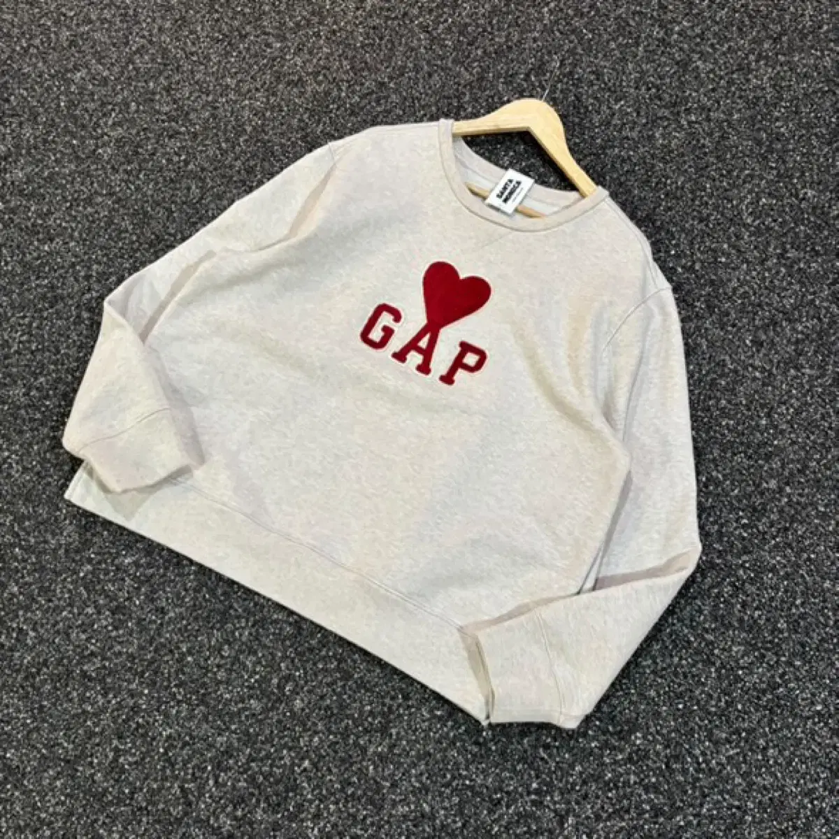 Ami x Gap 하트 로고 스웻 셔츠 3925