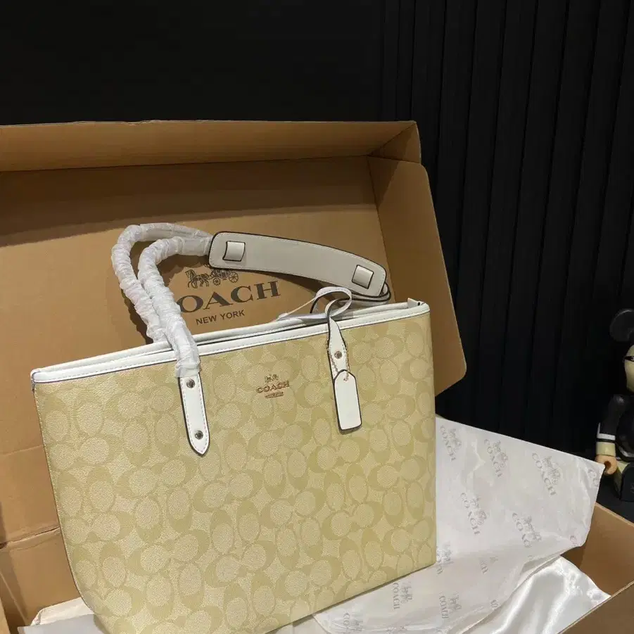 저가의 코치(COACH) City Zip Tote 30 대형