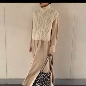 케이블 니트 조끼 아이보리