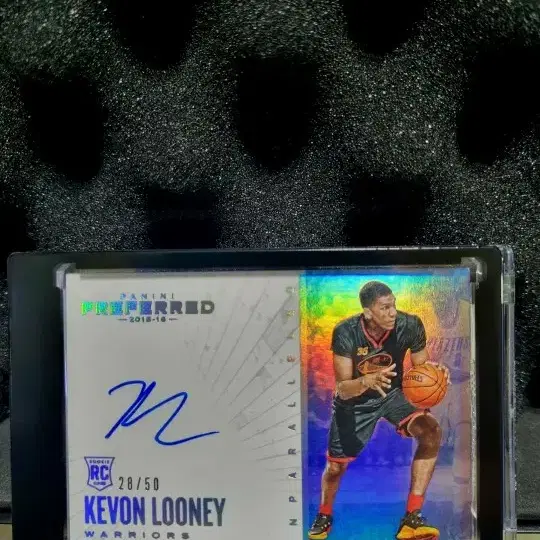 Unparalleled Kevon Looney Rookie Auto