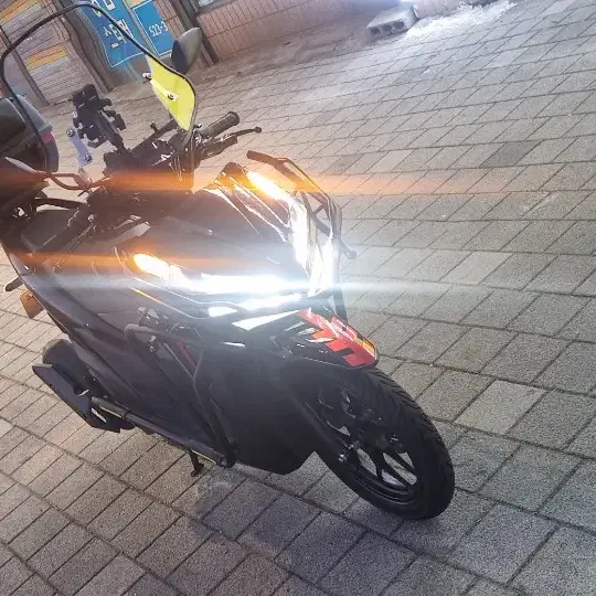 클릭125