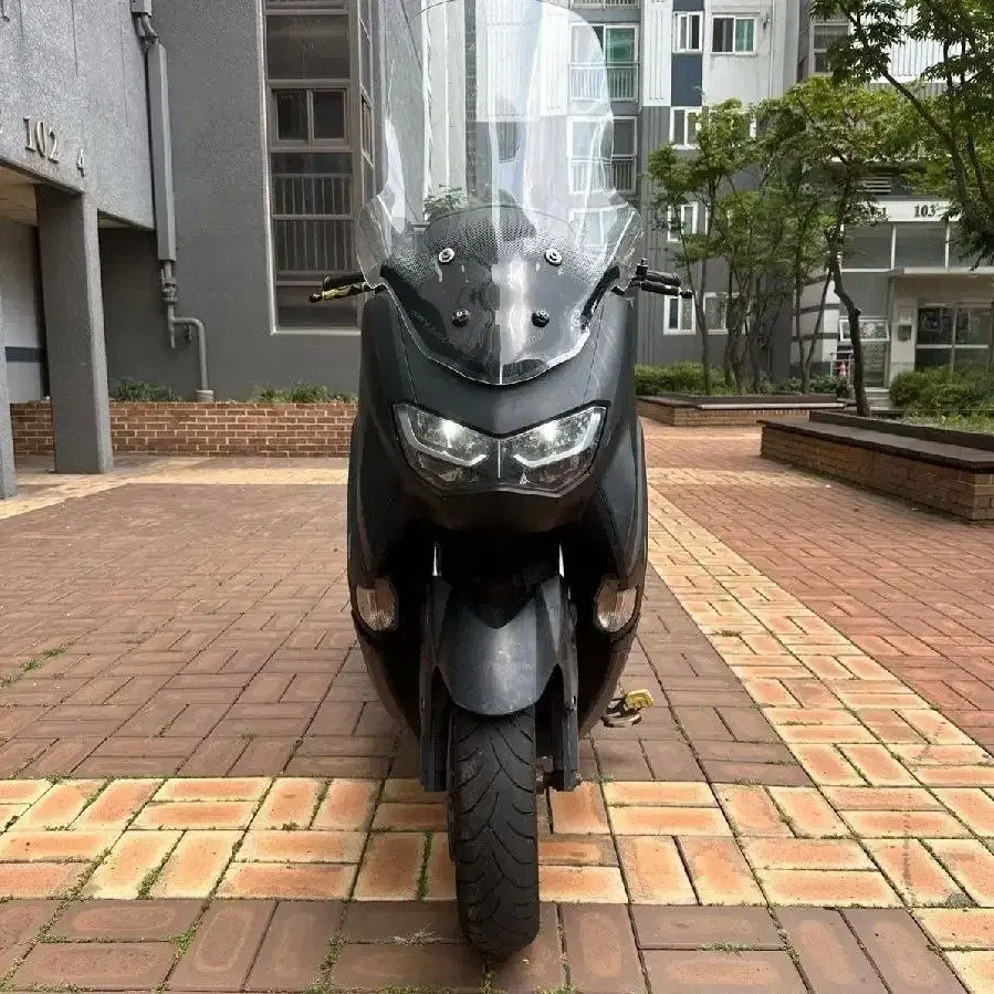 Nmax125 22년식 배달세팅 판매합니다.