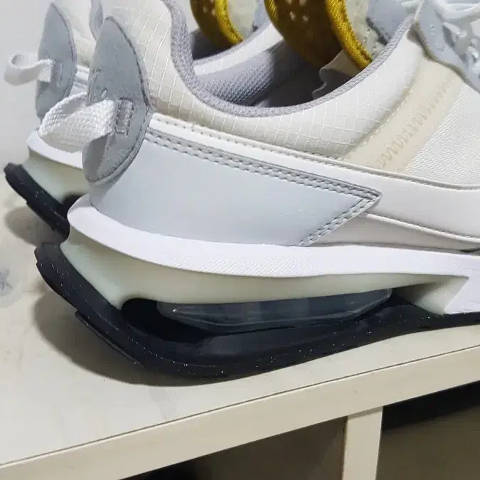 택포 260~265 S급 정품 NIKE AIR-MAX 경량 왕쿠션 운동화