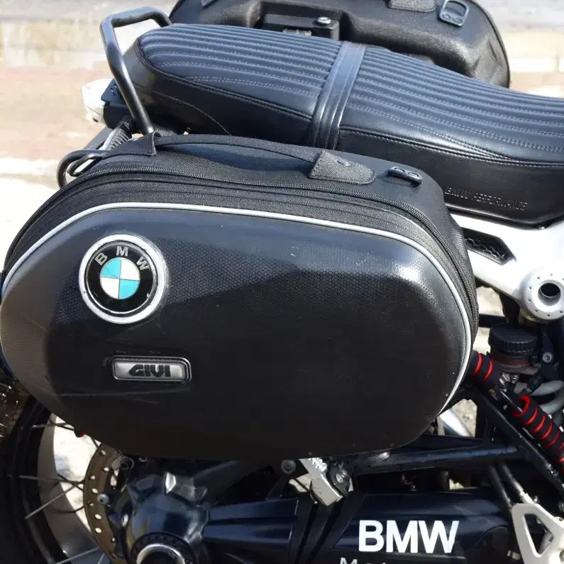 BMW R9T 어반지에스