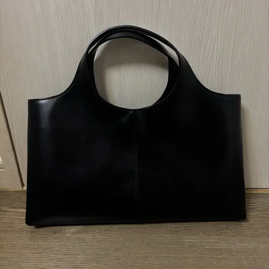 파르벵 레더 토트백 leather tote bag 블랙