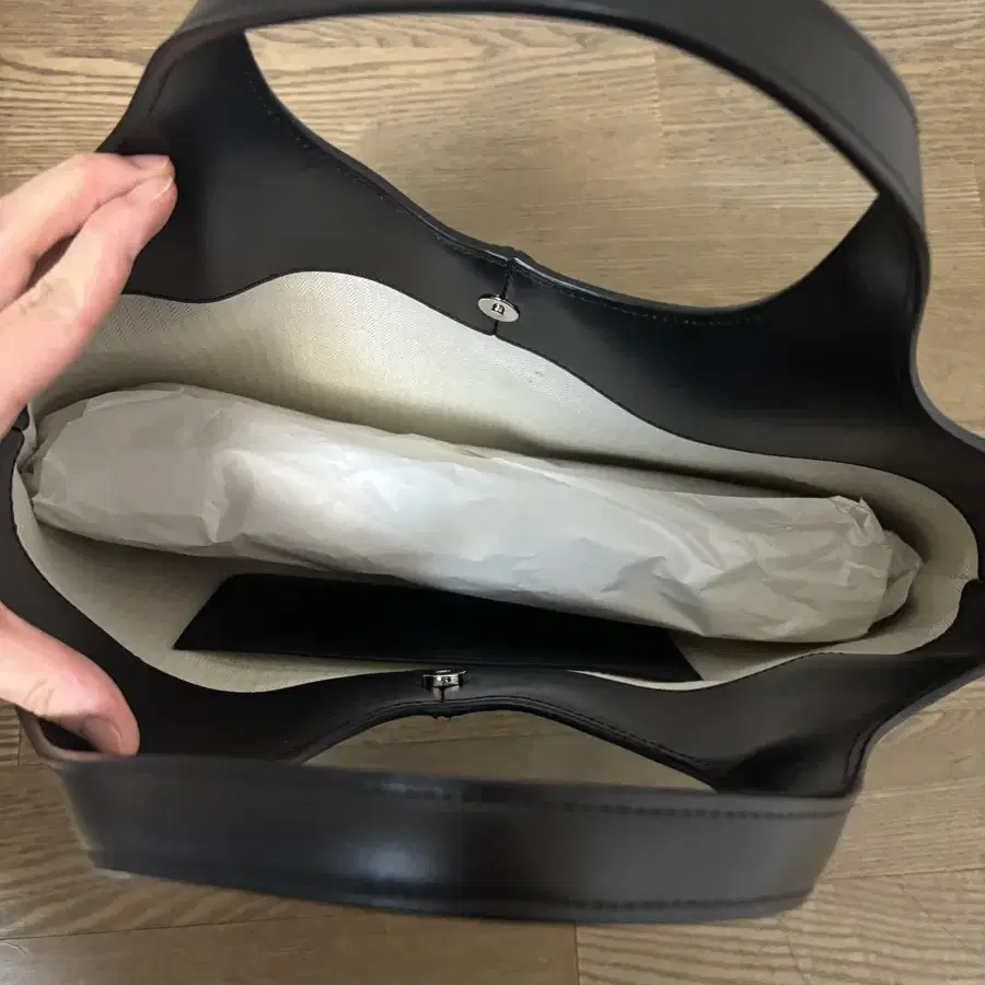 파르벵 레더 토트백 leather tote bag 블랙