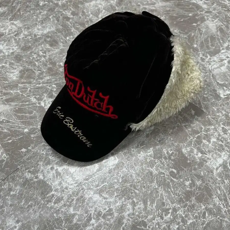 Vondutch 본더치 빅로고 울 트루퍼햇 귀돌이캡