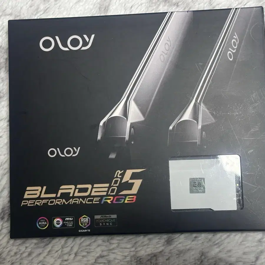 OLOY Blade rgb DDR5 6400 CL32 화이트