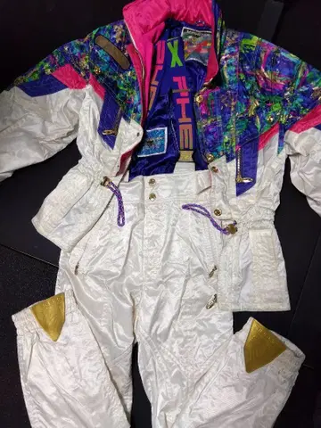 피닉스 남성용 스키복 L사이즈 예쁘게 잘 입었습니다.