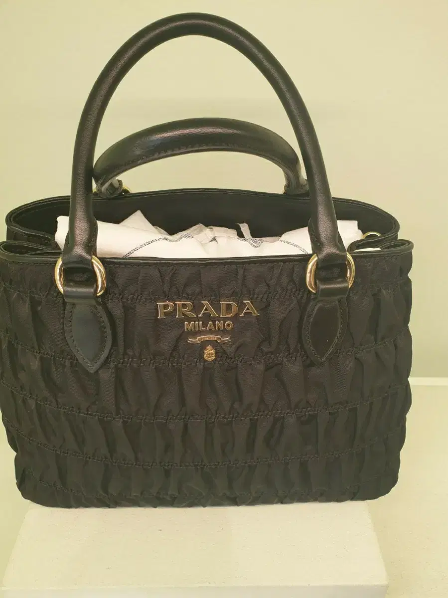 프라다 테수토 고프레 토트백 투웨이 블랙 Prada 1BA173