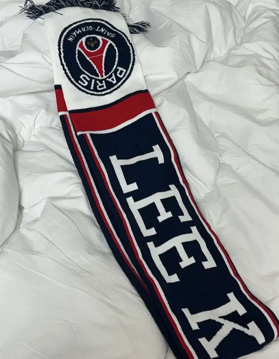 이강인 머플러 양도 파리생제르맹 psg