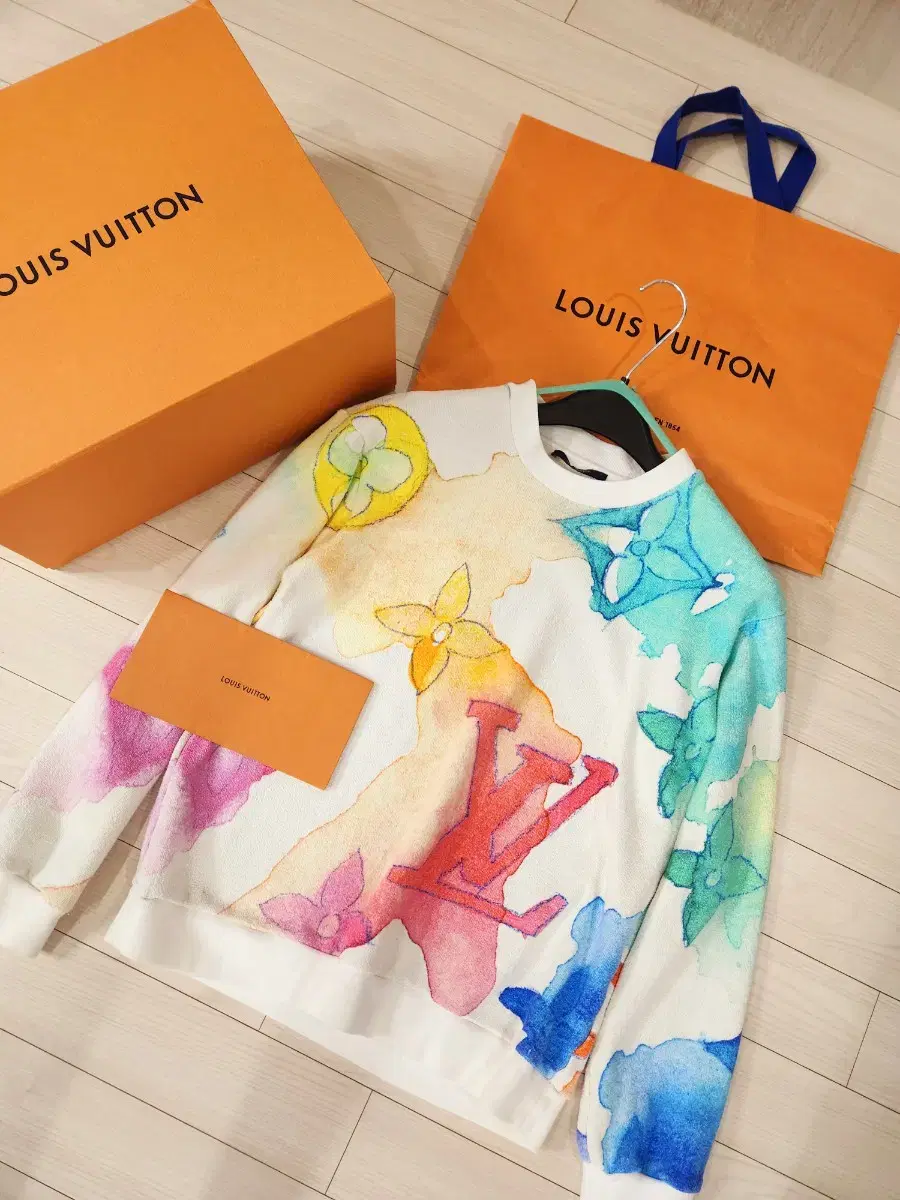 [New product, one-time wear] Louis Vuitton Watercolor Sweatshirt L size