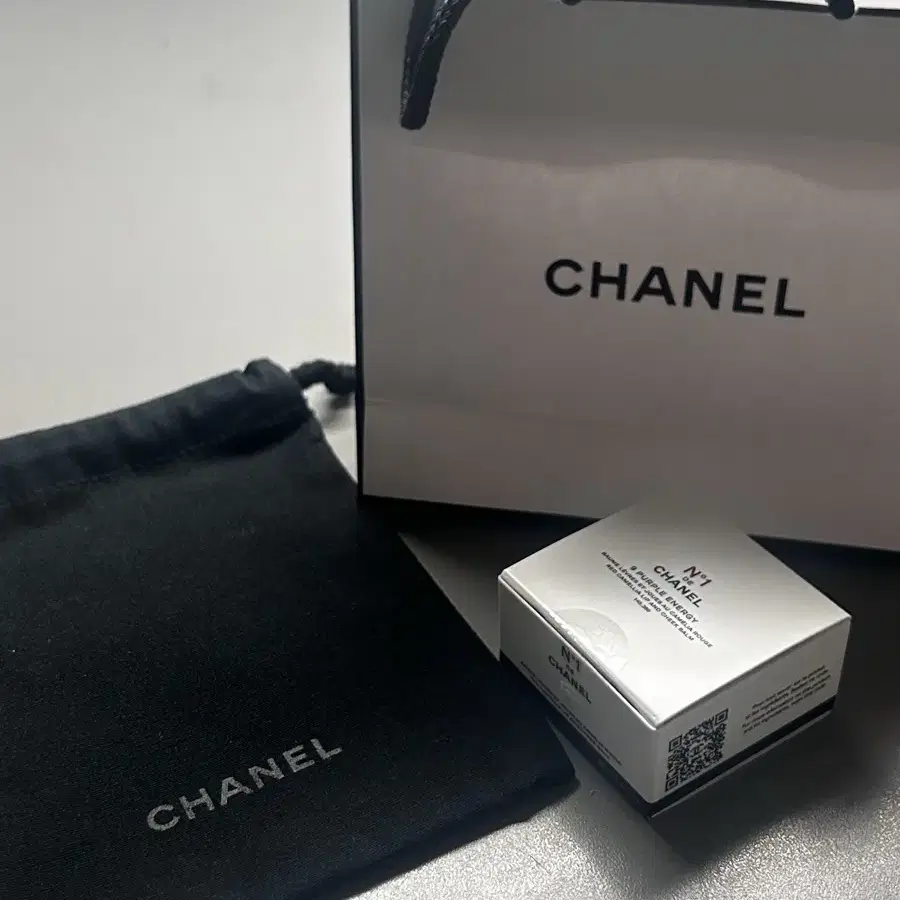 새상품 N1 DE CHANEL 퍼플 에너지 립 앤 치크 밤