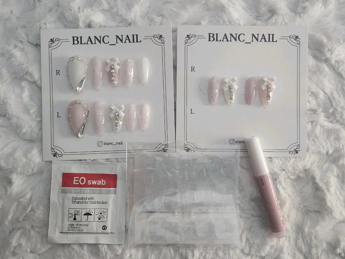 Nayeon's Bom's Handmade Nail Wts