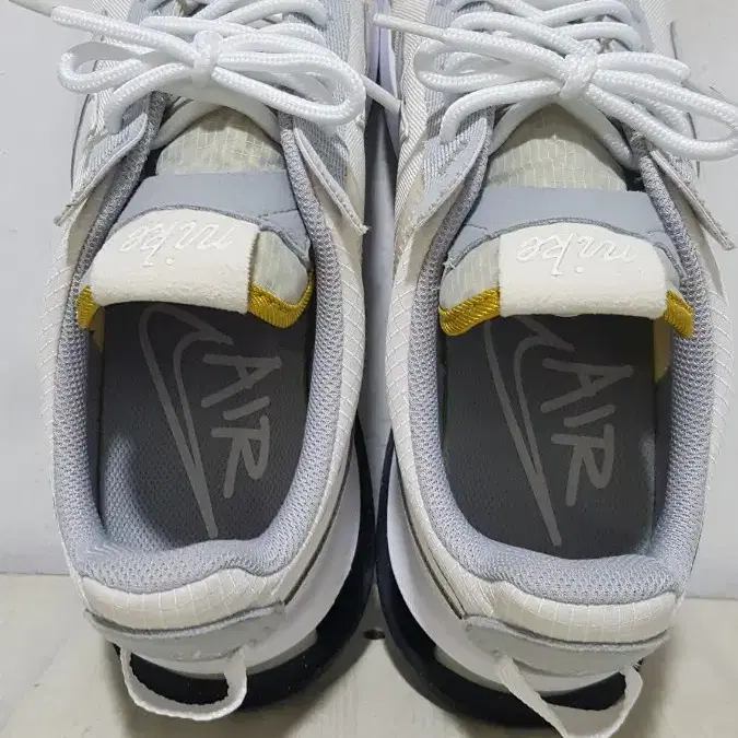 택포 260-265 A급 NIKE AIR-MAX 프리데이 경량 왕쿠션화!