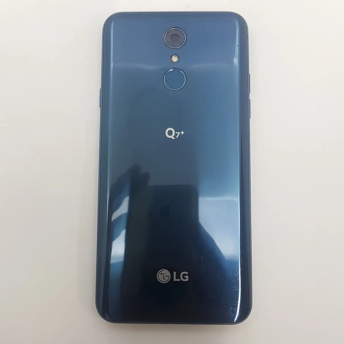 서울 LG Q7+ (Q725) 64기가 블루 A급 팝니다.