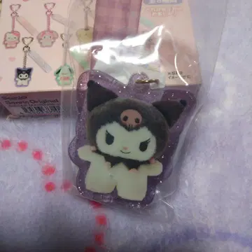 산리오 캐릭터즈 시크릿 아크릴 열쇠고리 쿠로미