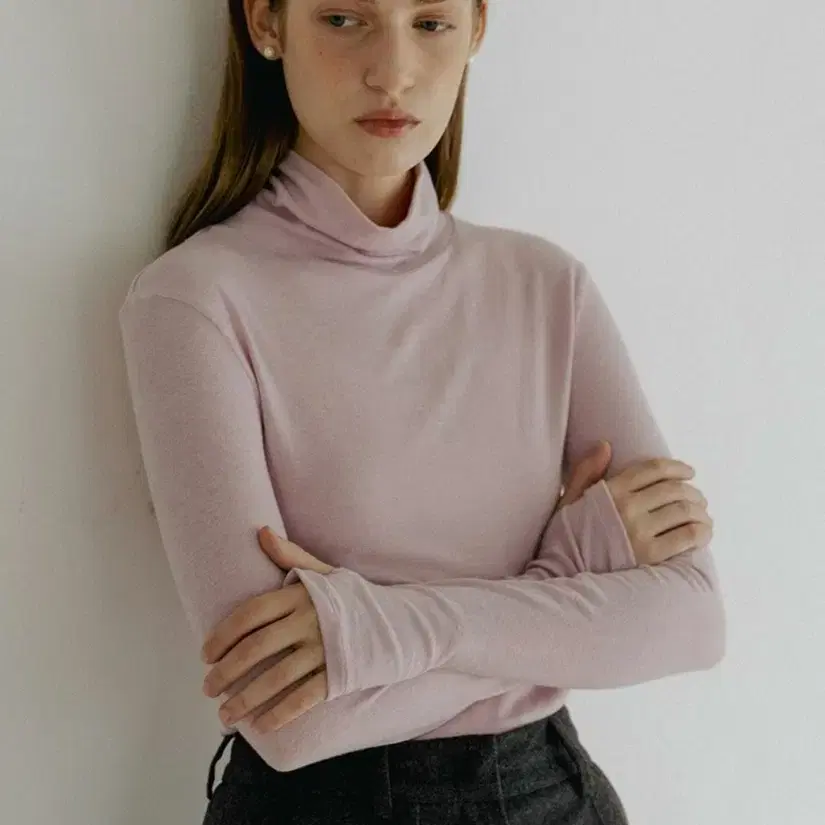 튜드먼트 roll-neck long sleeve top (pink)