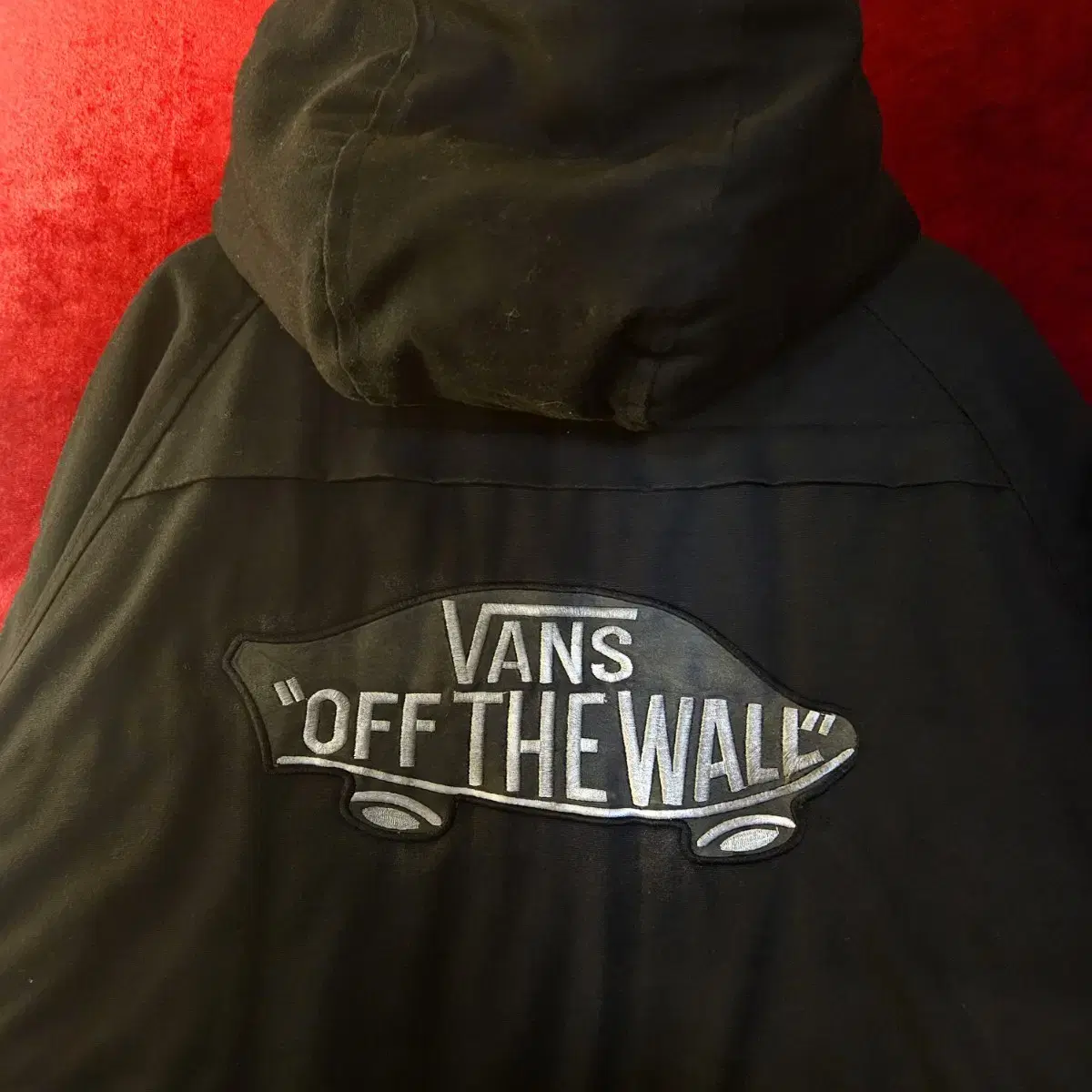 반스(VANS) OFF THE WALL 빽로고 후드 코튼 점퍼