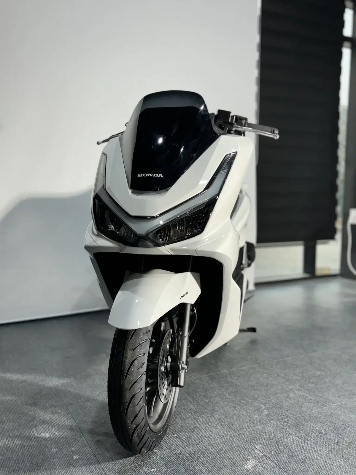 HONDA 혼다 PCX125CC 25년식 오토바이