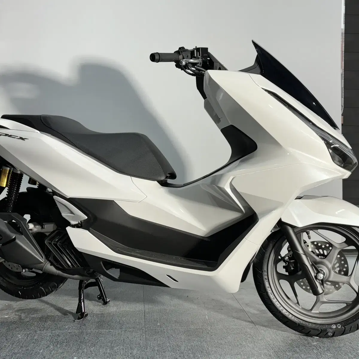 HONDA 혼다 PCX125CC 25년식 오토바이