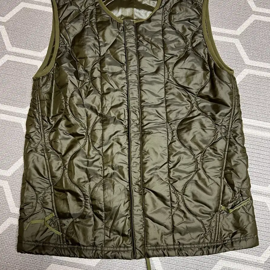 nonnative 논네이티브 TOURIST PUFF VEST