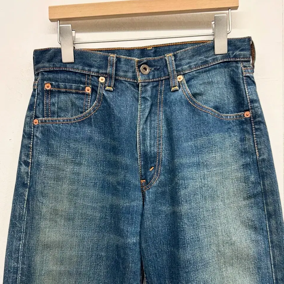 Levis 503 size 28