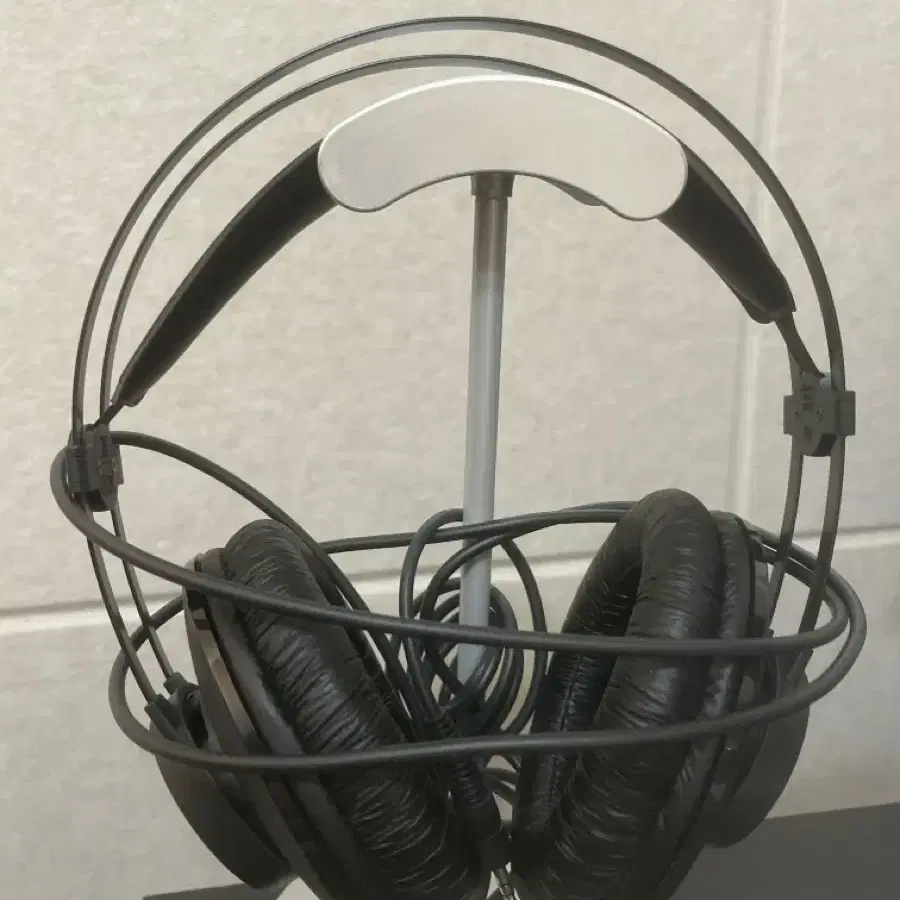 AKG K-52 헤드폰