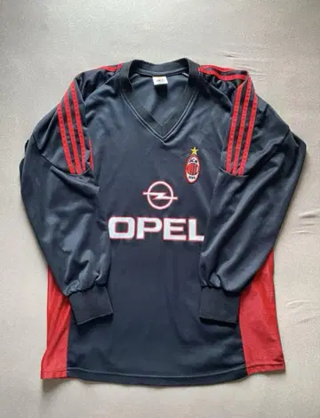 AC 밀란 축구 셔츠, 게임 셔츠, AC 밀라노 축구 셔츠