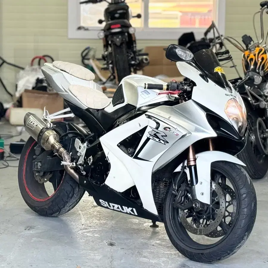 08년 gsx r1000 판매합니다