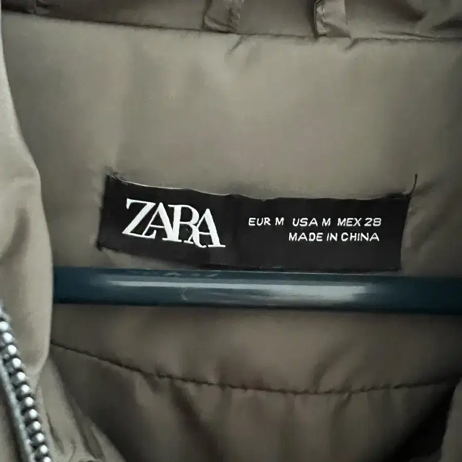 ZARA 패딩