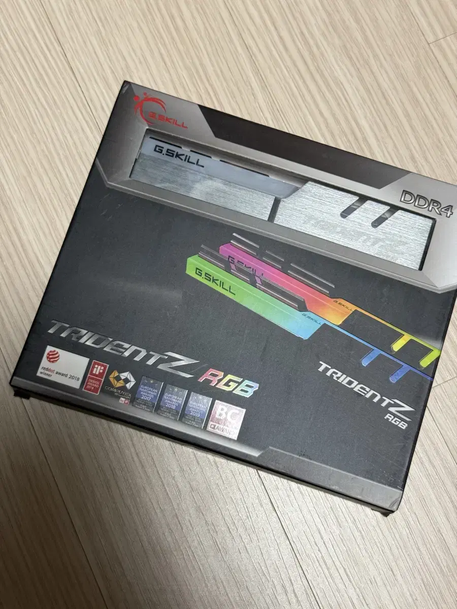 G.Skill TridentZ RGB DDR4 16GBX2 지스킬