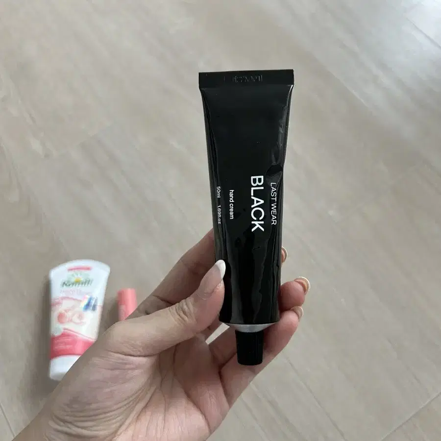 미개봉 유쏘풀 핸드크림 블랙 50ml