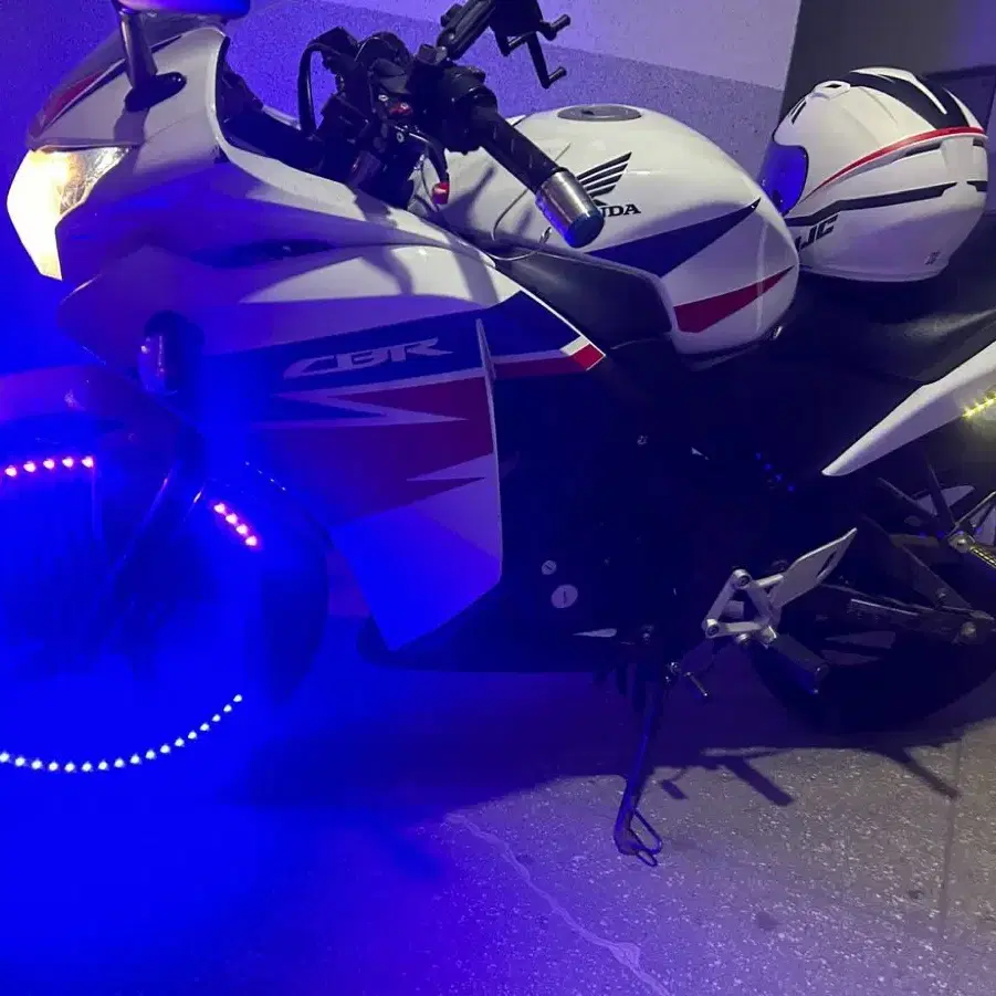 Cbr125 gsxr r125 스쿠터 대차하실분