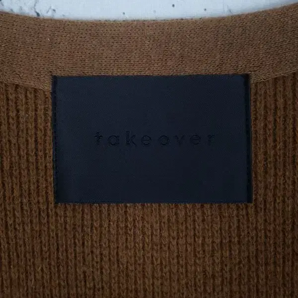 테이크오버 TAKEOVER 롱 가디건 브라운 2400067