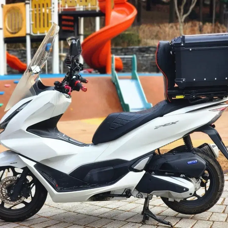 22년식 PCX125 ABS 배달세팅 S급 팝니다.