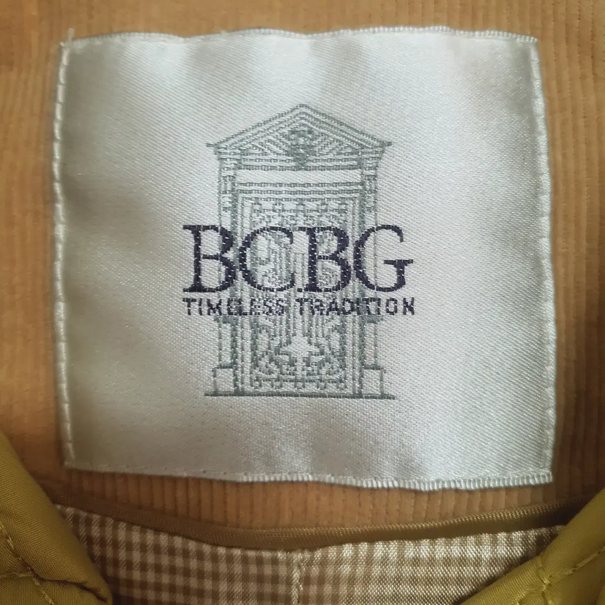 BCBG 비씨비지 퀄팅 누빔패딩 자켓