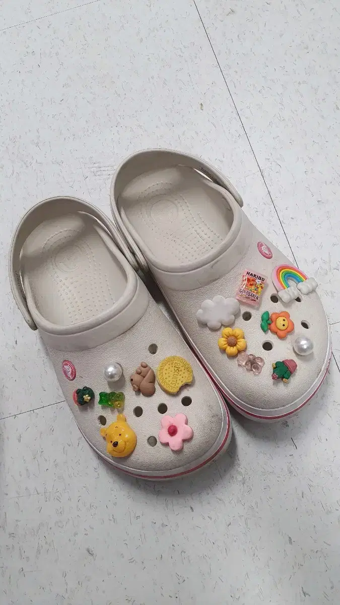 Crocs 250 Stucco Melon Good condition with G-Bits