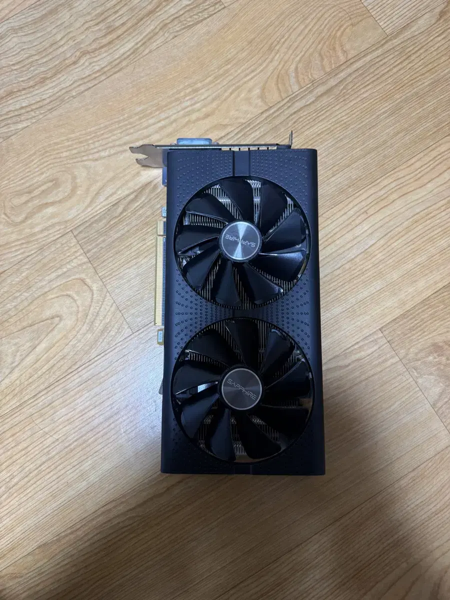 라데온 사파이어 RX580 8G 팝니다