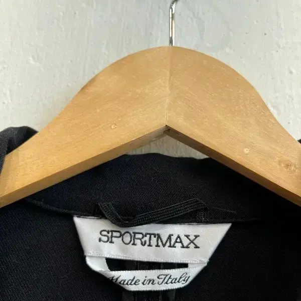 막스마라 SPORTMAX 미니멀 자켓 Made in Italy