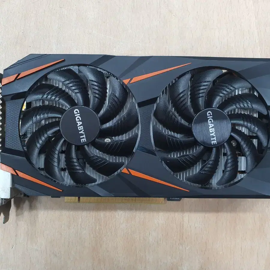 기가바이트 GTX 1060 3G 그래픽카드