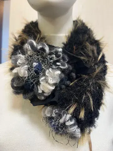 택 포함 새상품 마사키쿄코 퍼 꽃 장식 스누드