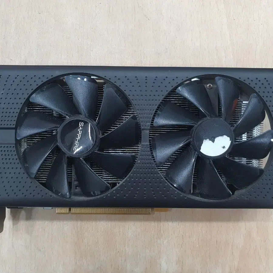 고장 사파이어 RX 570 4G 그래픽카드 장치 느낌표