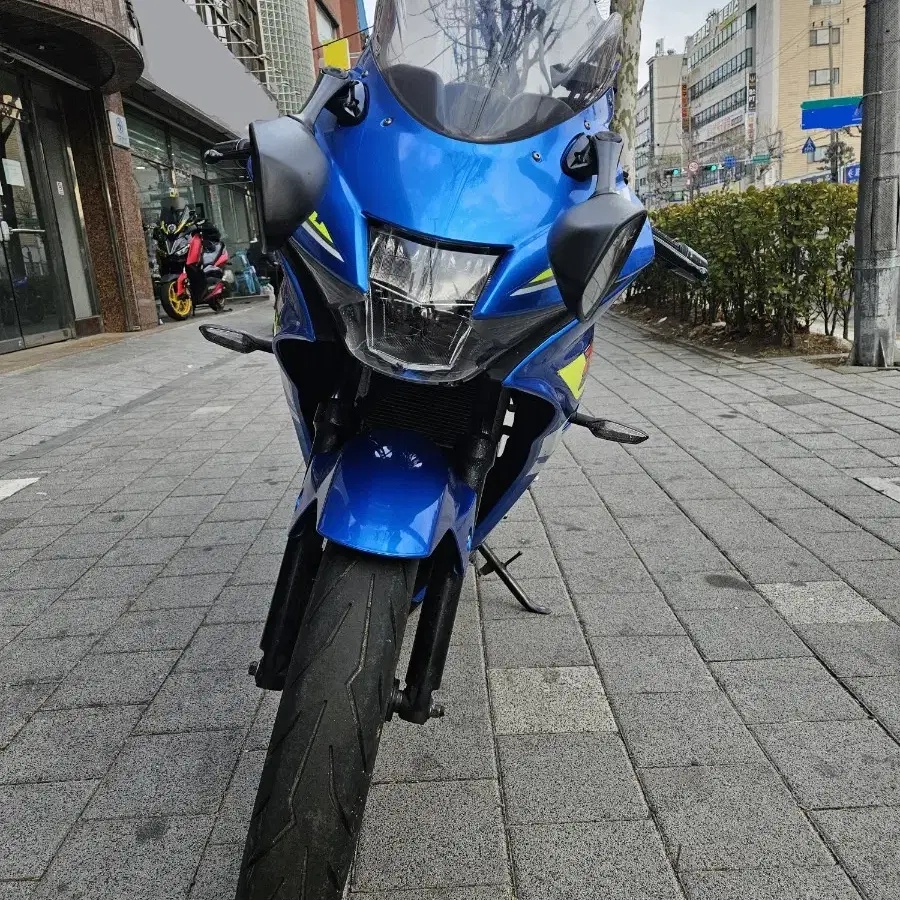 스즈키 gsx r125  r125