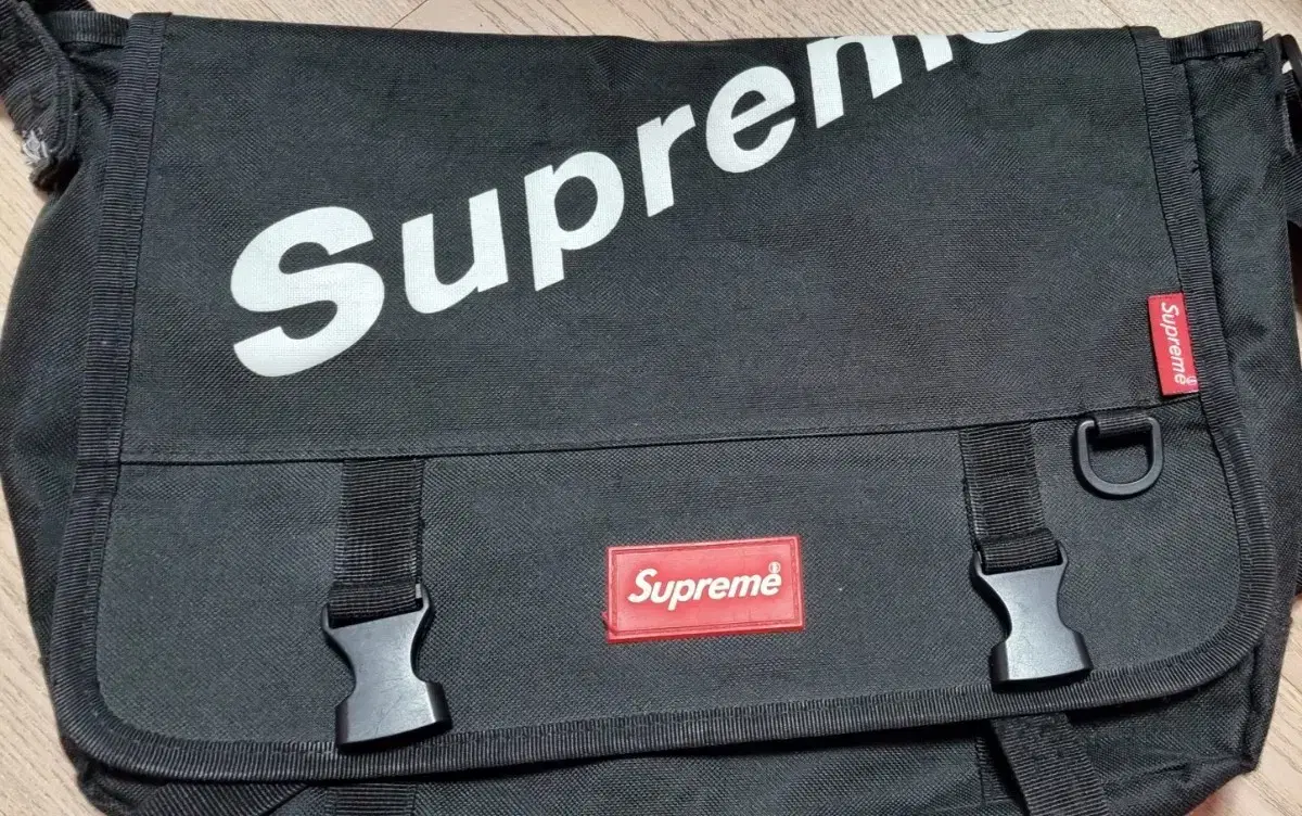 supreme 크로스백