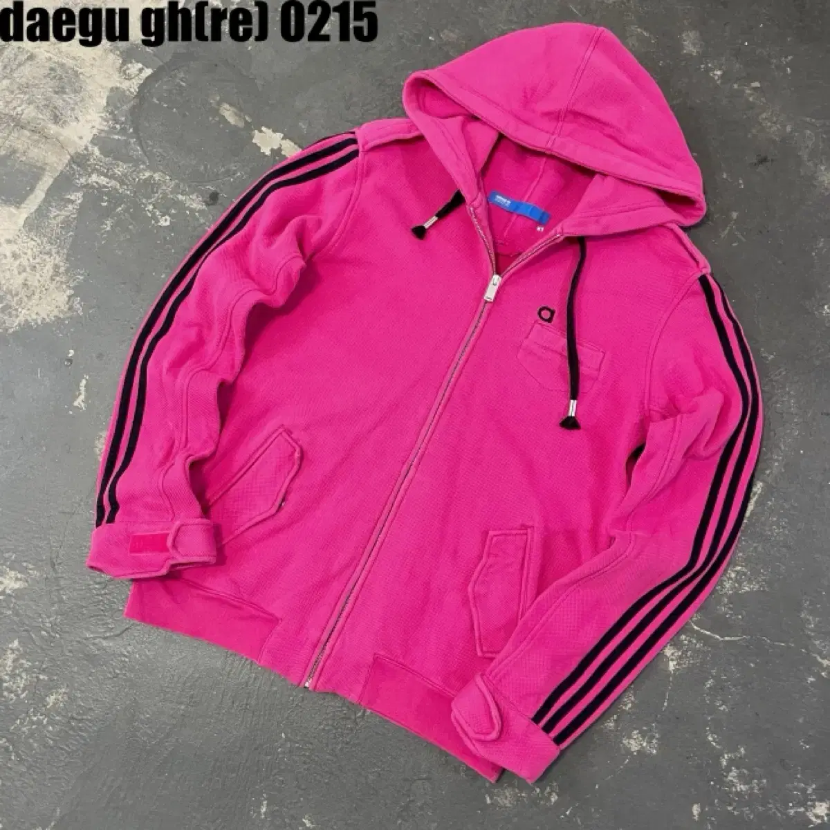 Adidas fleece hoodie (up to 100) Pink princesses should buy it without fail ㅜ This is the best!