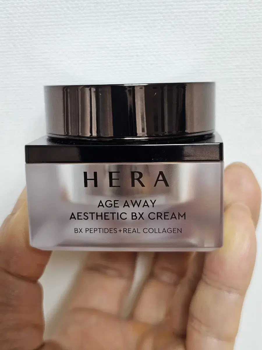 HERA Age Away Esthetic BX Cream