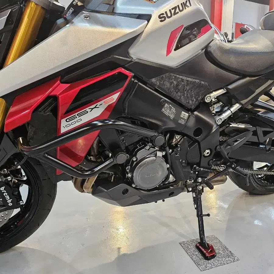 스즈키 GSX-S1000 24년식 판매합니다