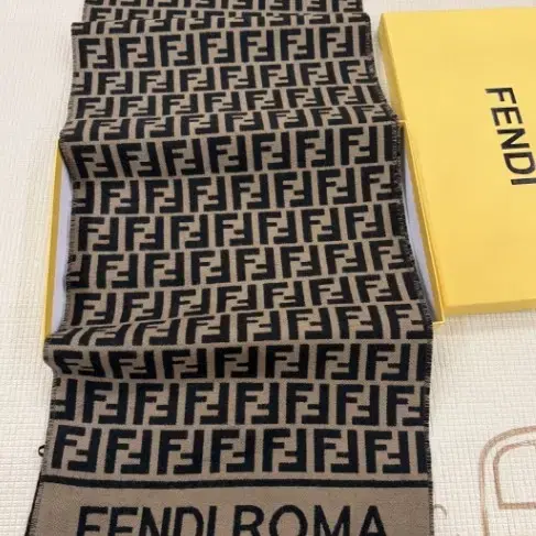 FENDI 캐시미어 머플러