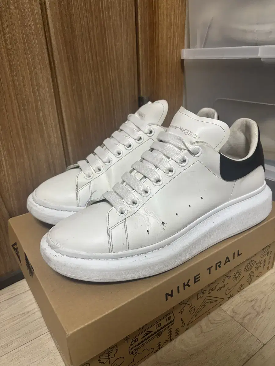 Alexander McQueen 43 size